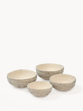 Заредете изображение във визуализатора на галерията – Amari Round Bowl - Black (Set of 4)