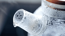 Заредете изображение във визуализатора на галерията – Thermo Glass Teapot 54 Fl Oz | High temperature and shock resistant
