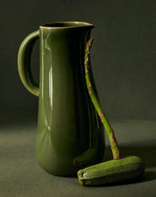 Заредете изображение във визуализатора на галерията – Stoneware Jug | Dadasi 50 Oz - Green