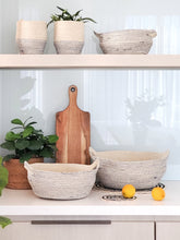 Заредете изображение във визуализатора на галерията – Amari Fruit Bowl - Black