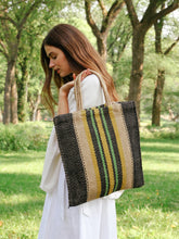 Заредете изображение във визуализатора на галерията – Dora Jute Tote Bag - Multi Navy