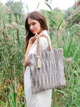 Заредете изображение във визуализатора на галерията – Nadi Jute Tote Bag - Blue