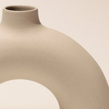 Load image into Gallery viewer, Half Polo Vase