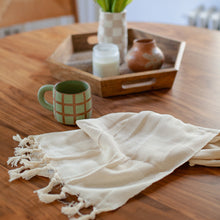 Заредете изображение във визуализатора на галерията – Herringbone Turkish Hand Towel