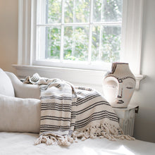 Заредете изображение във визуализатора на галерията – Woven Stripe Turkish Throw