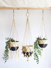 Заредете изображение във визуализатора на галерията – Plant Hanger - Nadu