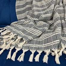 Заредете изображение във визуализатора на галерията – Woven Stripe Turkish Throw