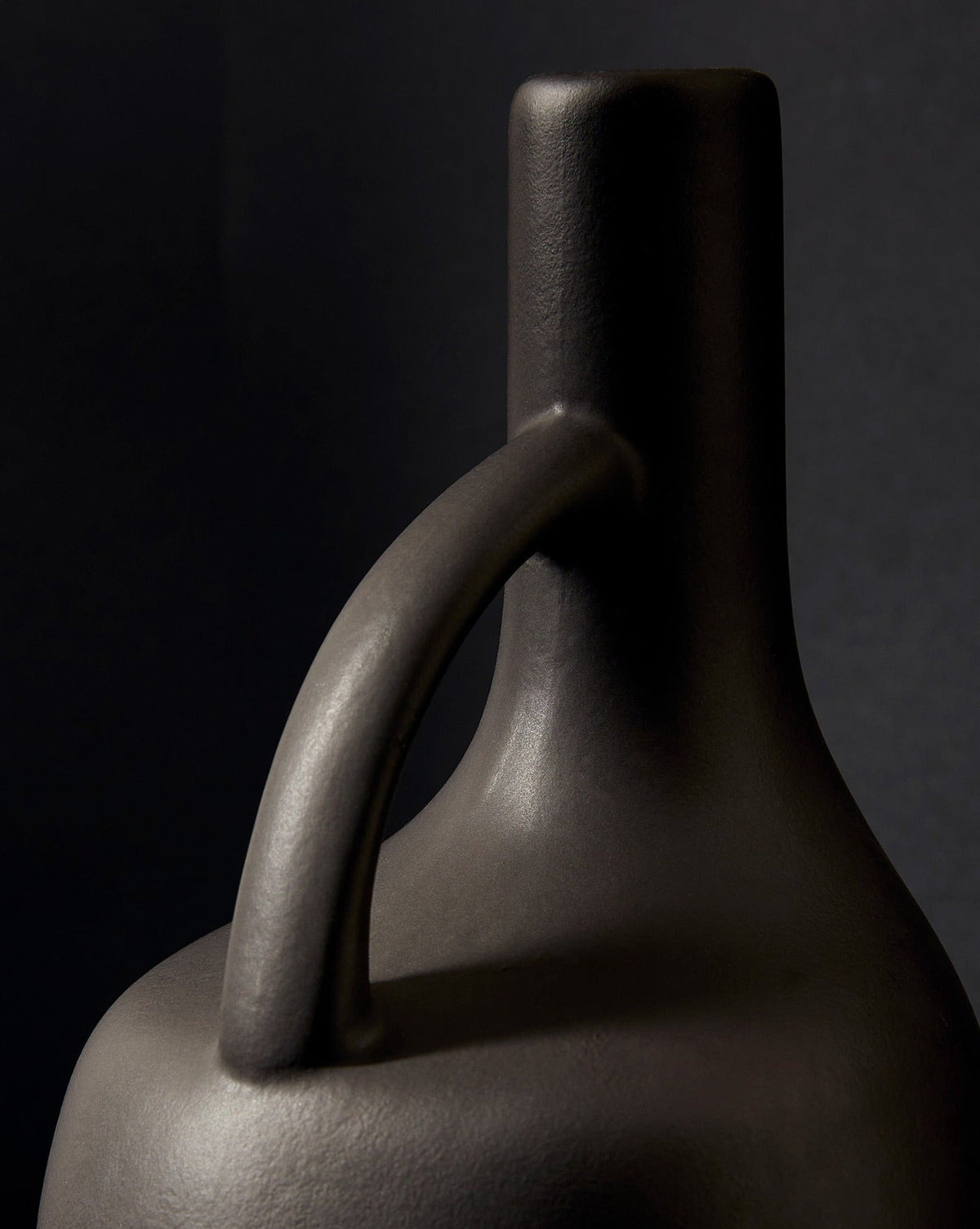 Canard Olive Oil Bottle | Handmade Stoneware | Cork Stopper | Tunisia | Matte Black & Linen