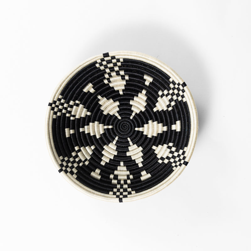 Boutique Kaleidoscope Woven Bowl | Black & White | S/M/L | Azizi Life | KORISSA