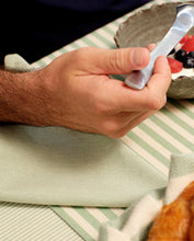 Заредете изображение във визуализатора на галерията – Cloth Table Runner
