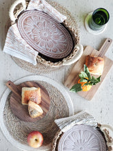 Заредете изображение във визуализатора на галерията – Bread Warmer &amp; Basket - Flower
