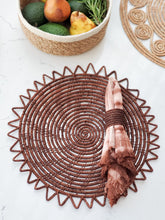 Заредете изображение във визуализатора на галерията – Surya Woven Palm Fiber Placemat - Brown (Set of 2)

