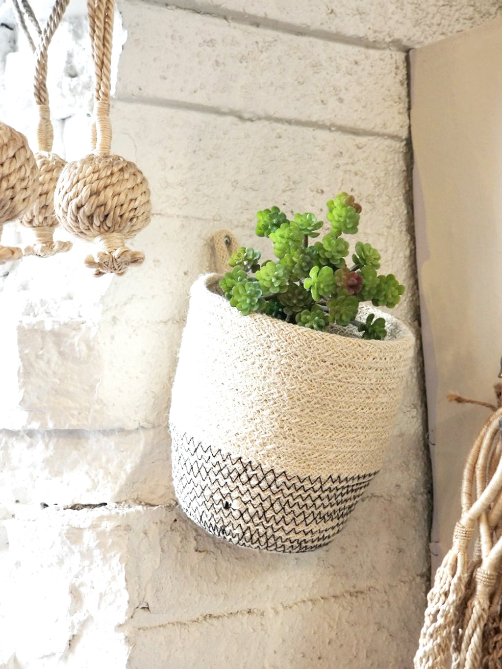Amari Loop Basket - Black | Handwoven Jute Plant & Vase Holder