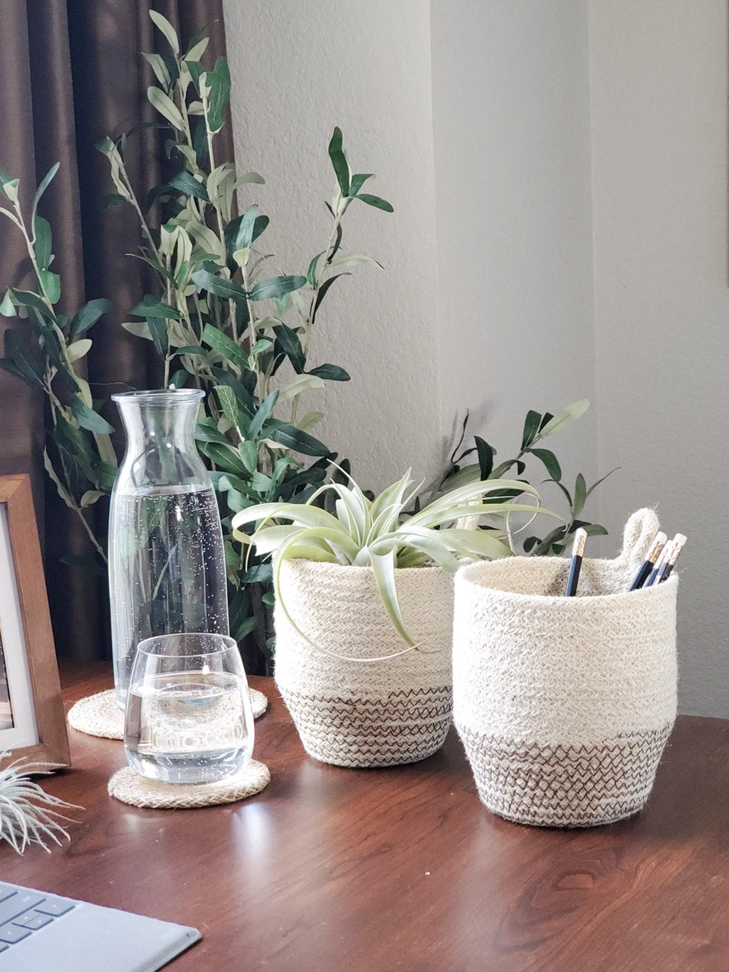 Amari Loop Basket - Black | Handwoven Jute Plant & Vase Holder