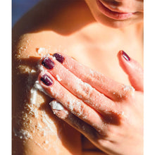 Заредете изображение във визуализатора на галерията – Organic Whipped Sugar Body Scrub 10 oz – Crepey Skin Treatment &amp; Exfoliator
