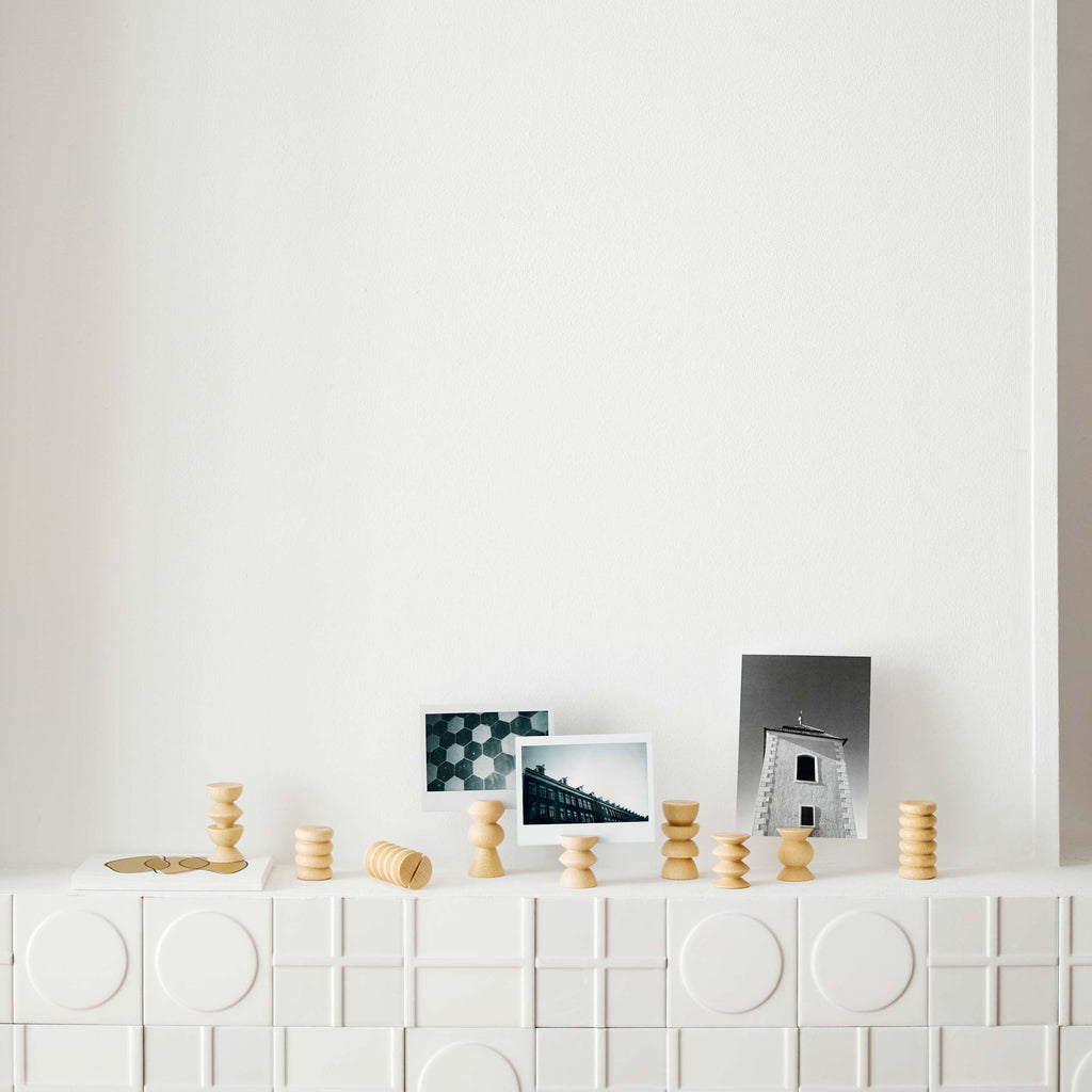 Totem Family | 10-Piece Picture & Postcard Stand Set | Turned Wood | 5mm Paper